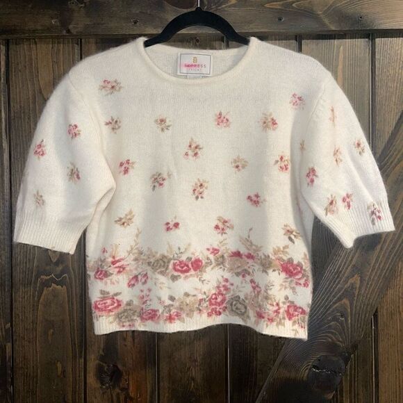 Express Tricot Wool Floral Cropped Sweater - Picture 1 of 3